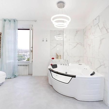 White Panoramic Jacuzzi Suite Trastevere - Top Collection Rom Eksteriør billede