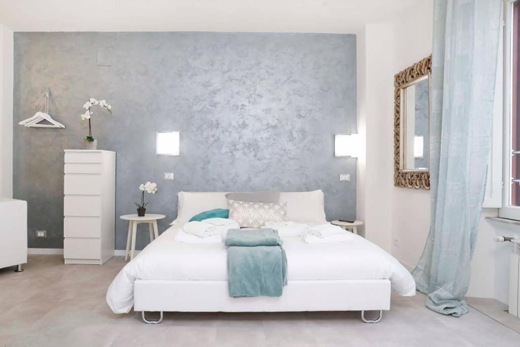 White Panoramic Jacuzzi Suite Trastevere - Top Collection Rom Eksteriør billede